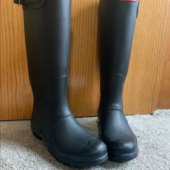 Women’s size 9 hunter boots - Picture 2 of 4